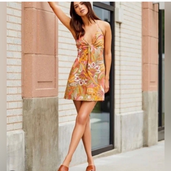 Gianni Bini Dresses & Skirts - NWT Gianni Bini Ruby Paisley V-Neck Sleeveless Mini Dress 70's Style Cutouts Sz0